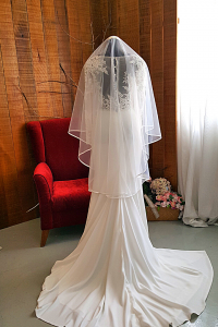 32 Premium Bride Wedding Veil Plain Soft Tulle Veil Short FingerTip Satin Lining /Veil Tudung Pengantin Nikah Sanding High Quality