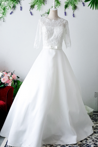 808BYWL02 Plus Size Bride Kate Long Sleeves Illusion neck Mikado Silk A line Pengantin Besar Malaysia gaun sewa Kahwin Nikah Sanding