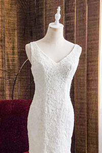 812BY03W03 Rellye Strap V neck Chantilly lace V back  trumpet Bride Wedding Dress Designer Premium White Rental Kuala Lumpur