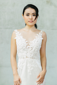 608LL04 LL Soie Low V neck illusion Silk Satin 30 (19) Bride Wedding Gown Premium Designer Malaysia rental