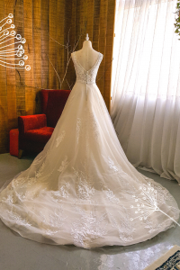 812BY02W05 Aryssa V neck illusion V back button A line d Bride Wedding Dress Designer Premium White Rental Kuala Lumpur