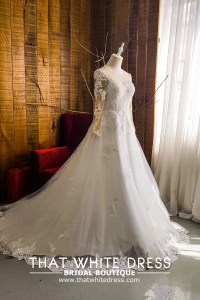 910LLW05 Arla Long Sleeves boat neck A line Princess  Bride Wedding Dress Designer Premium White Rental Kuala Lumpur