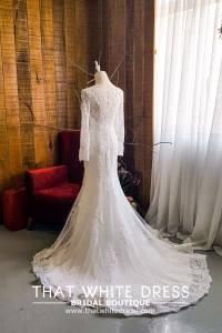 910LLW06 Carla Long sleeves boat neck trumpet Alencon d Bride Wedding Gown Premium Designer Malaysia rental