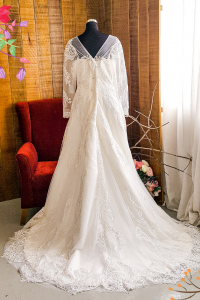 20YS02WL03 Amelia Plus LS Baroque A line  c Plus Size Bride Malaysia Derss Rental, 