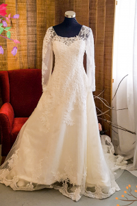 405WL09 LL Josephine a Plus Size Bride Malaysia Dress Rental