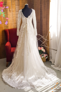 76LLWL04 LL Plus Cap Sleeves Small A line Chantily Lace Boat Neck c Plus Size wedding gown malaysia,