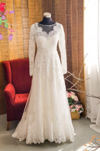 76LLWL04 LL Plus Cap Sleeves Small A line Chantily Lace Boat Neck b Plus Size Wedding Dress Malaysia, 