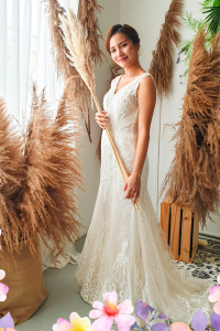 808LLW02 Sammie Deep V Spanish Guipure Deep V back trumpet 12