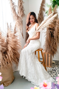 812BY03W03 Rellye Strap V neck Chantilly lace V back  trumpet 31 Mermaid wedding dress,Sexy Wedding Gown Malaysia, Romantic wedding dress Malaysia, Garden wedding reception Malaysia, ROM wedding gown Kuala Lumpur, 