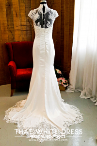 214LLW01 Pure Sweet Heart Silk Satin Trumpet high collar oriental cheongsam Cheongsam High Collar Bridal dress rental long sleeves Kuala Lumpur