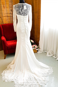 214LLW01 Pure Sweet Heart Silk Satin Trumpet illusion chantilly long sleeves Malay wedding dress rental