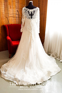 214LLWL02 Marie Plus LS Boat Neck Lace A line Plus Size Bride Wedding Gown Malaysia Kuala Lumpur