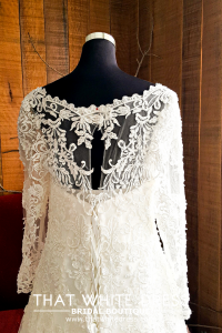 214LLWL02 Marie Plus LS Boat Neck Lace A line Plus Size Bride Wedding Gown Malaysia Kuala Lumpur
