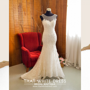 77LLW01 LL Amber Illusion Boat Neckline Trumpet cut (4) Petite Brid  Wedding Gown Rental Malaysia Kuala Lumpur Petaling Jaya