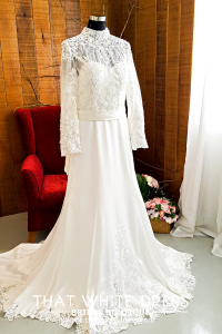 214LLWL01 Pure Plus Sweet Heart Silk Satin A line high collar long sleeves Plus Size Bride Malaysia Dress Rental 