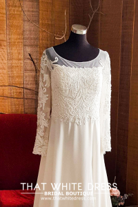 219ML01WL03 Lena Plus LS Crepe Thigh Split Plus Size Bride Malaysia Dress Rental Long sleeves