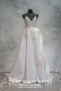 222EL03W01 Ava Sweet Heart Duchess Satin Thigh Split spaghetti strap, Full lace wedding dress malaysia, Petite Bridal Wedding Dress rental Kuala Lumpur, Sexy Wedding Gown Malaysia