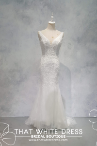224ML03W06 Ashley V neck Chantilly Lace Floral Trumpet Wedding gown rental designer neaer me Petaling Jaya Malaysia