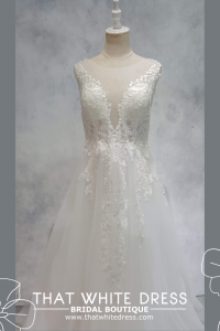 224ML03WL03 Lesley PLUS Illusion V neck Soft Tulle A line  Plus size Pengantin Bride gown rental