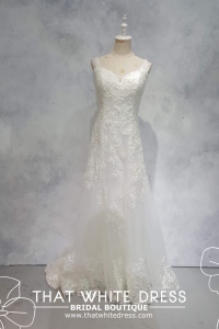 224ML03WL08 Yesley PLUS Cap Sleeves Fit and Flare Plus Size Bridal Gown