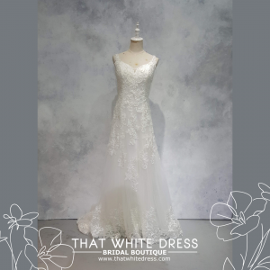 224ML03WL08 Yesley PLUS Cap Sleeves Fit and Flare Plus Size Bridal Gown