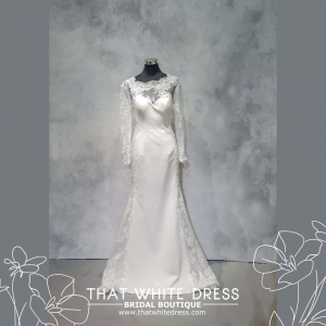 225BY14W01 Candy V neck Crepe Side Chantilly Lace split V back UK10 Long Sleeves Wedding Dress Rental Malaysia