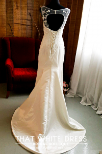 405W004 CS Lace sleeves strap Duchesses Mermaid Trumpet malaysia gown rental