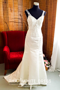 405W004 CS Lace sleeves strap Duchesses Mermaid Trumpet malaysia gown rental