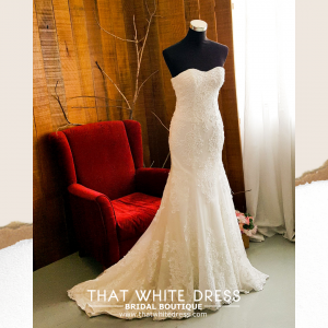 608LL06 LL Samantha Sweet Heart Alencon lace trumpet zip Bride Wedding Gown Premium Designer Malaysia rental