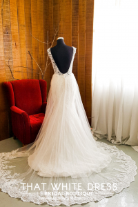 608LL09 LL Raychelle Strap ilusion bodice lace overlay Gaun Pengantin Kuala Lumpur Sewa, Petite Bride Dress Rental Malaysia