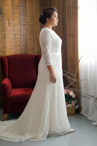 79LLWL01 LL Plus Gracia Long Sleeves Vintage Lace model 2  Pengantin Besar Gaun sewa